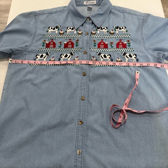 Vintage Passion Denim Shirt Barnyard Embroidery Short Sleeves Women’s Size Large - Picture 4 of 10
